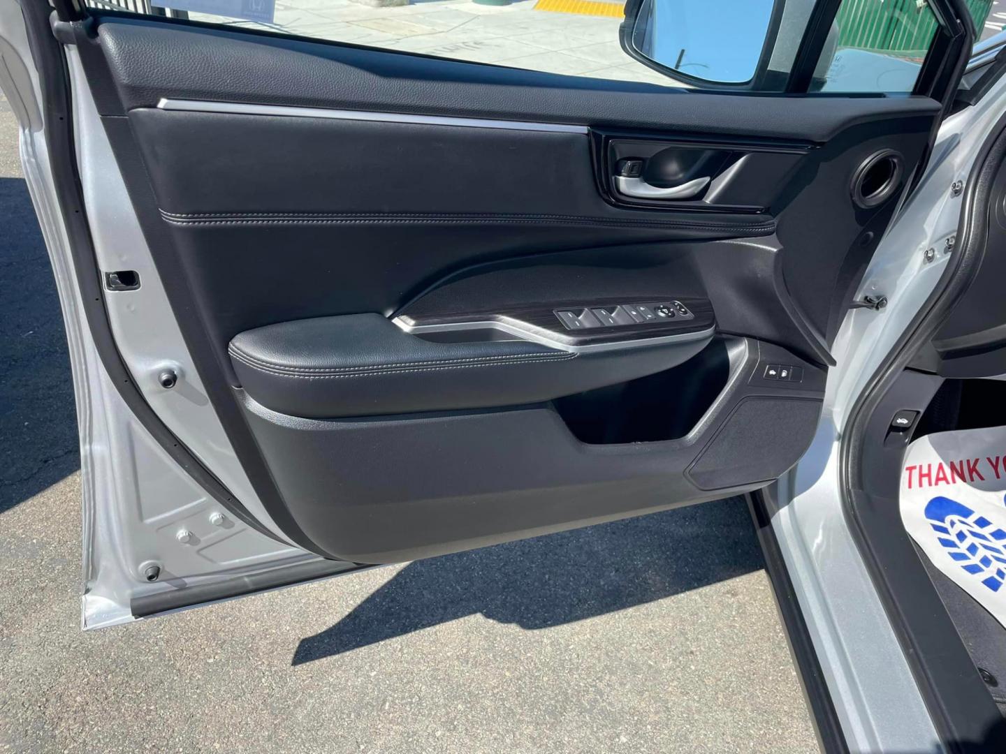 2021 SILVER /BLACK Honda Clarity Plug-In Hybrid (JHMZC5F14MC) with an 1.5L L4 DOHC 16V HYBRID engine, CVT transmission, located at 744 E Miner Ave, Stockton, CA, 95202, (209) 944-5770, 37.956863, -121.282082 - PLUS TAXES AND FEES - Photo#7